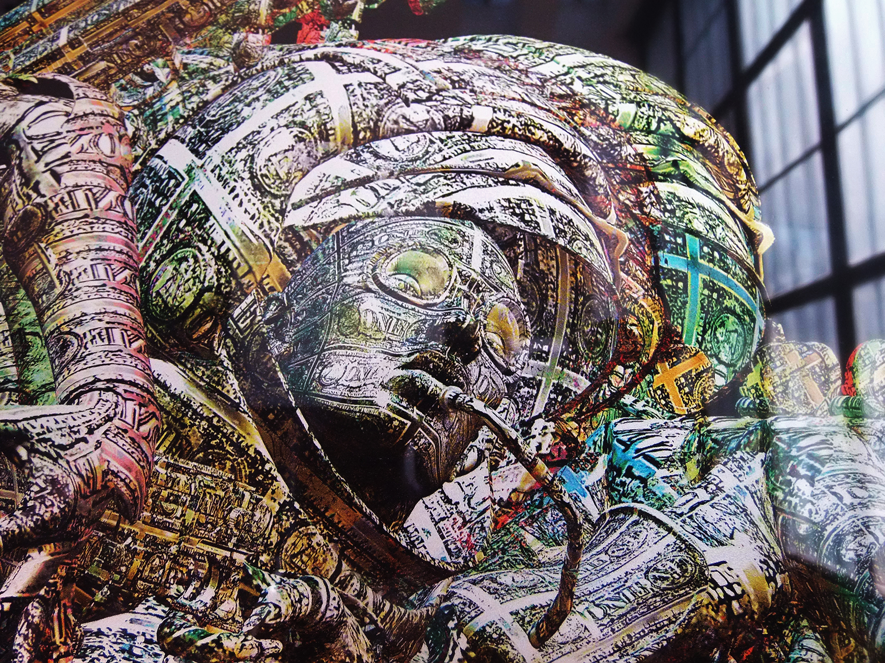 christian zanotto,moon dollar battle,detail,virtual sculpture,ultraviolet print on crystal panel,metallic pigments